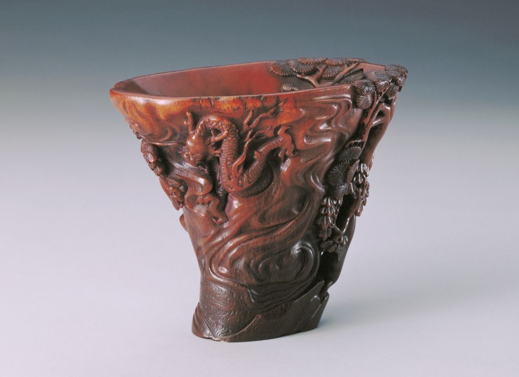 图片[1]-Rhinoceros horn carved pine branch dragon tiger cup-China Archive